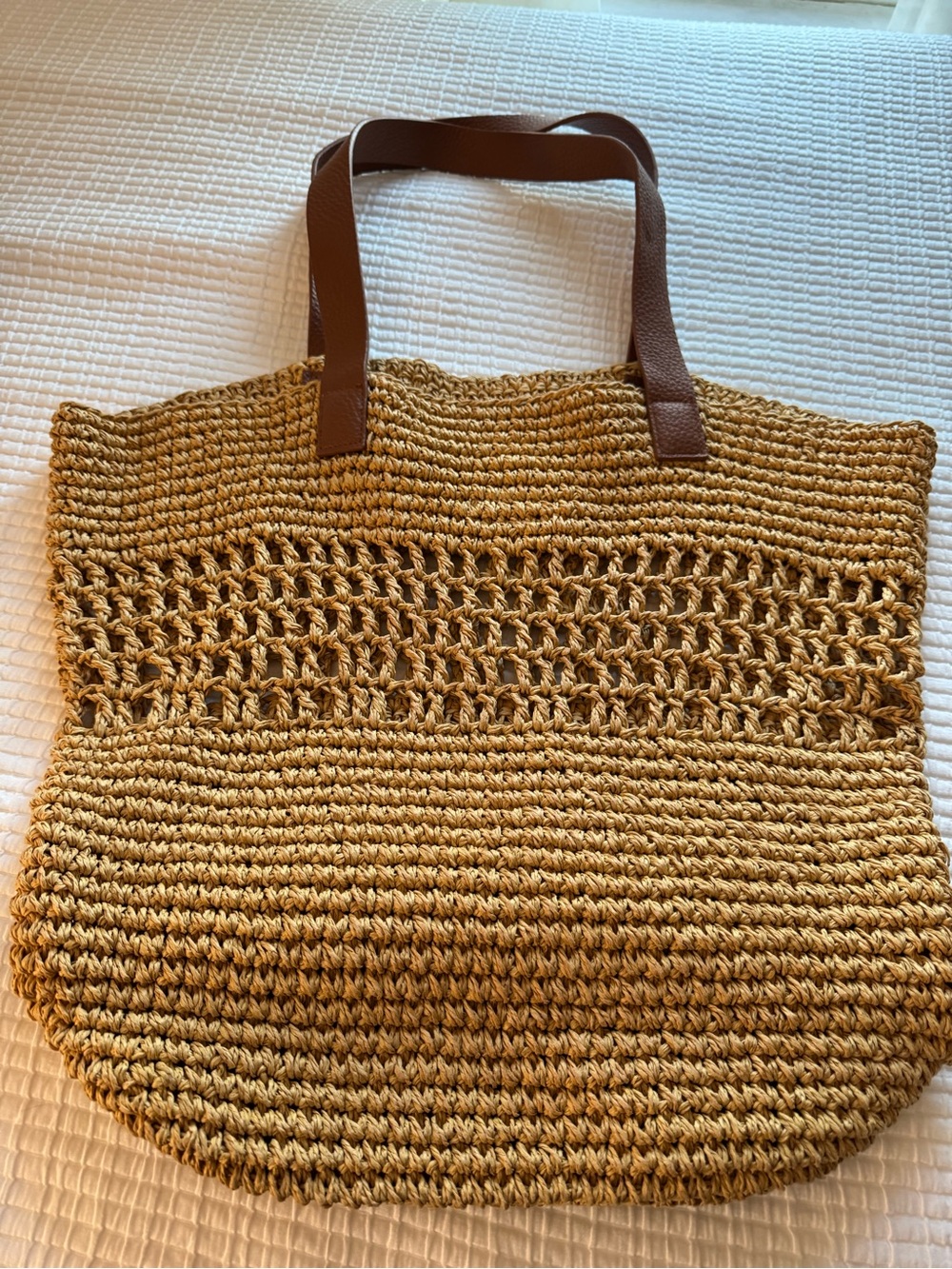 Straw tote bag